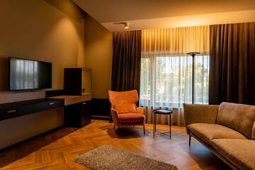 Улучшенный номер с кроватью размера «king-size» в Отеле Maestro Design Hotel
